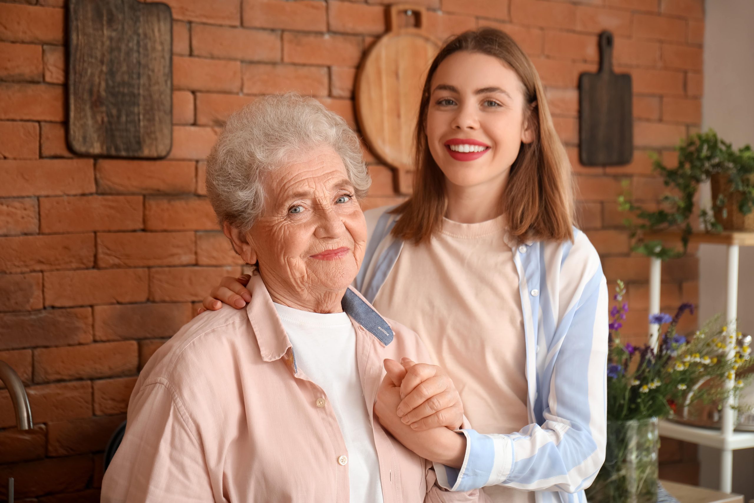 ONELA - aide à domicile auxiliaire de vie personnes âgées et handicapées